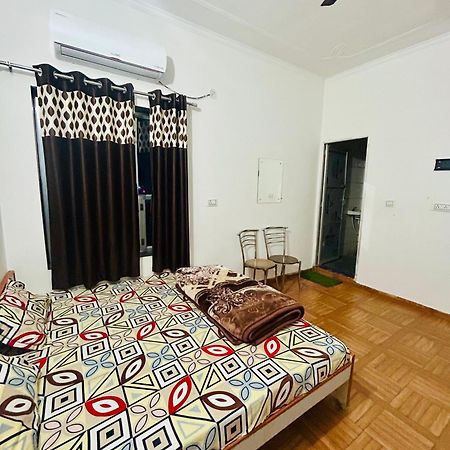 Milan Hotel & Restaurant Sikar ภายนอก รูปภาพ