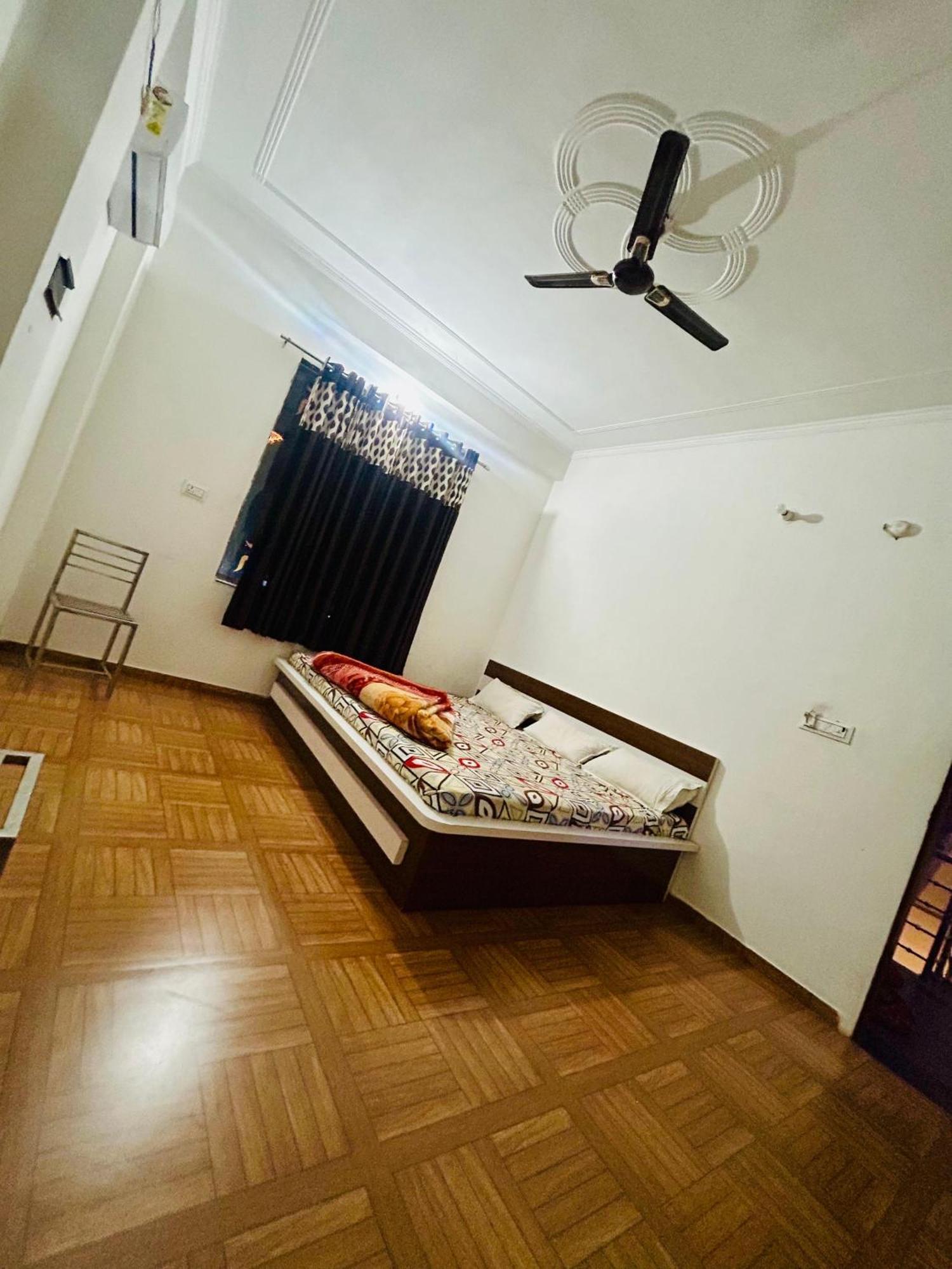 Milan Hotel & Restaurant Sikar ภายนอก รูปภาพ
