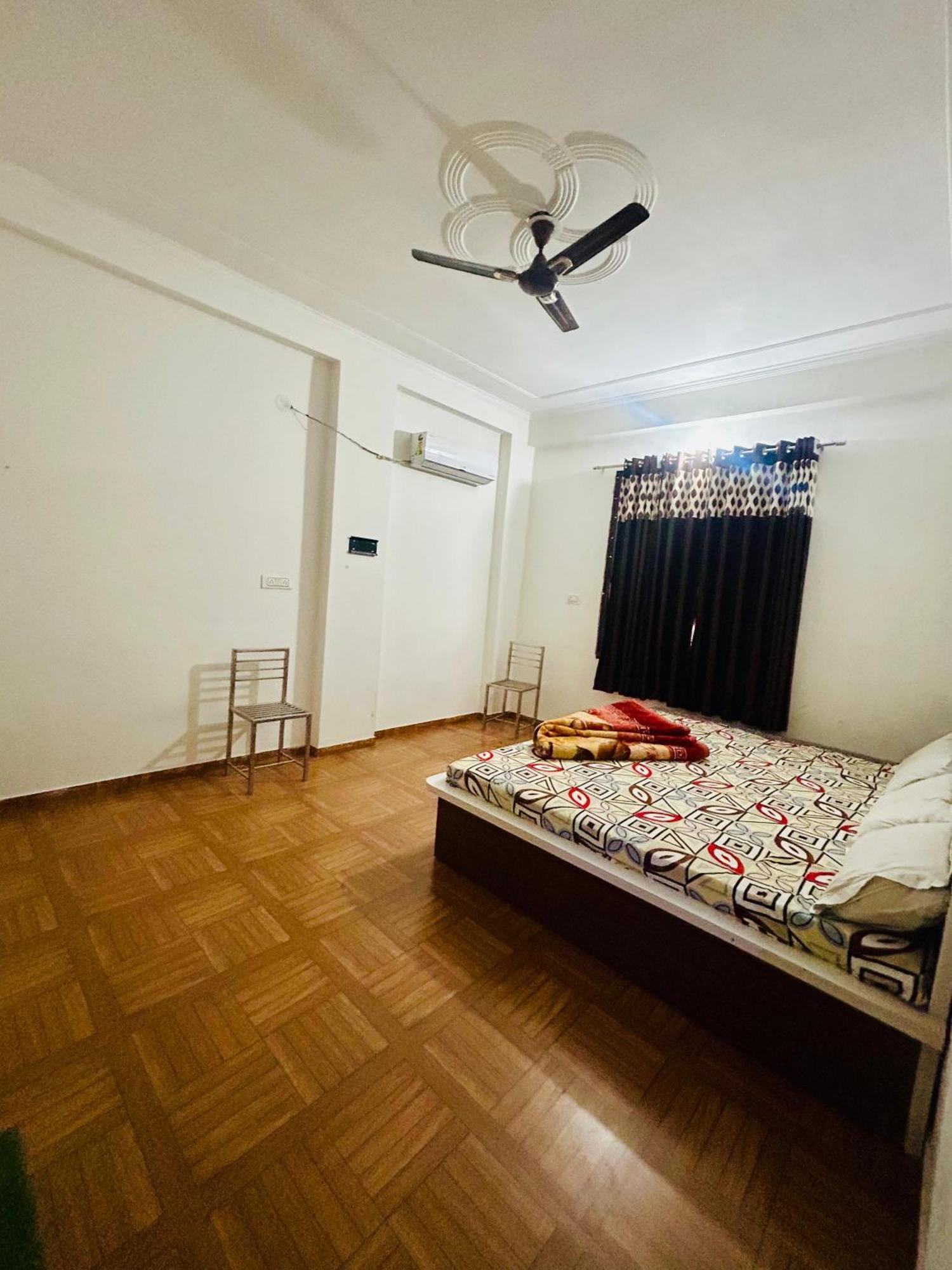 Milan Hotel & Restaurant Sikar ภายนอก รูปภาพ