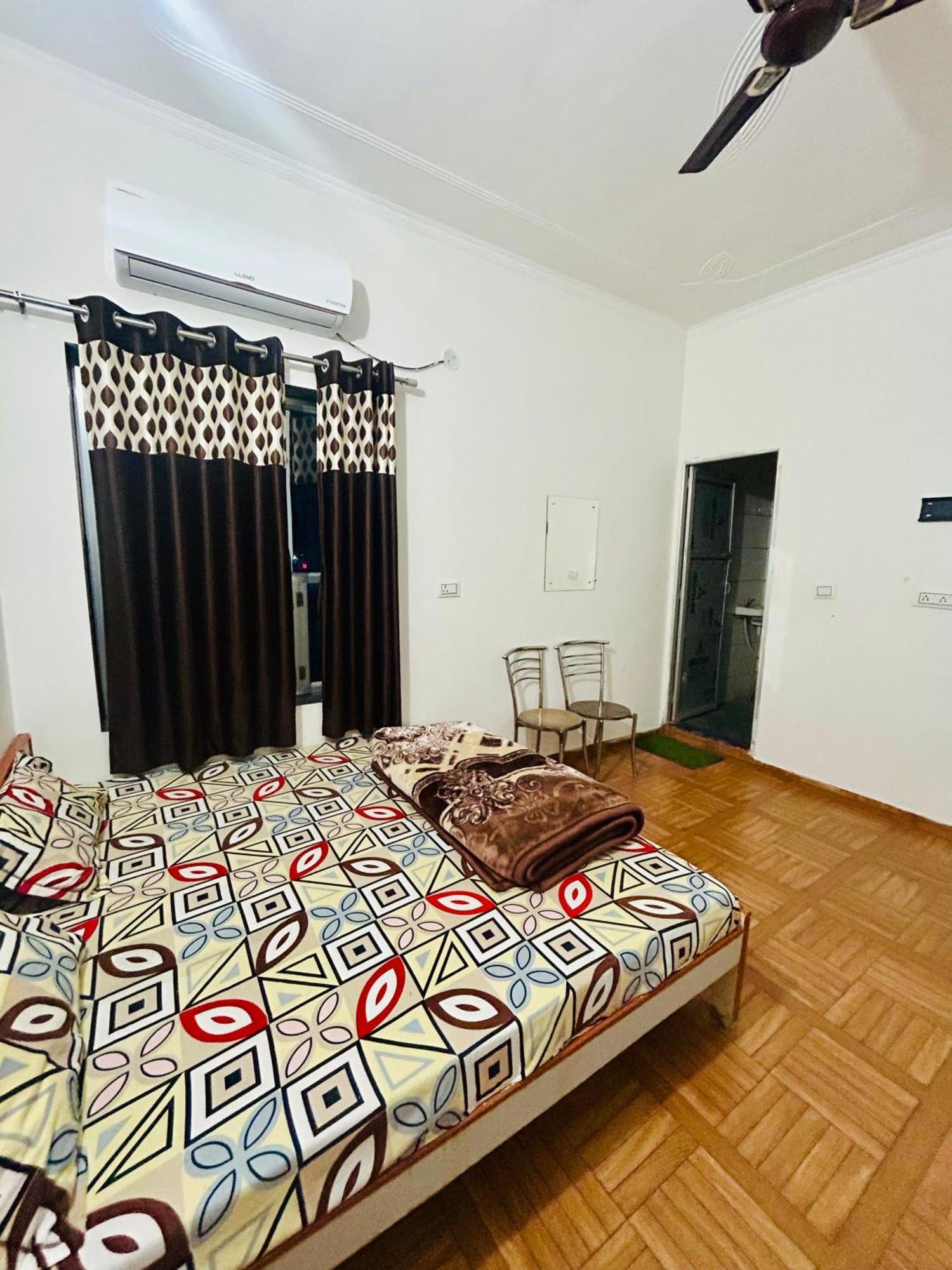 Milan Hotel & Restaurant Sikar ภายนอก รูปภาพ